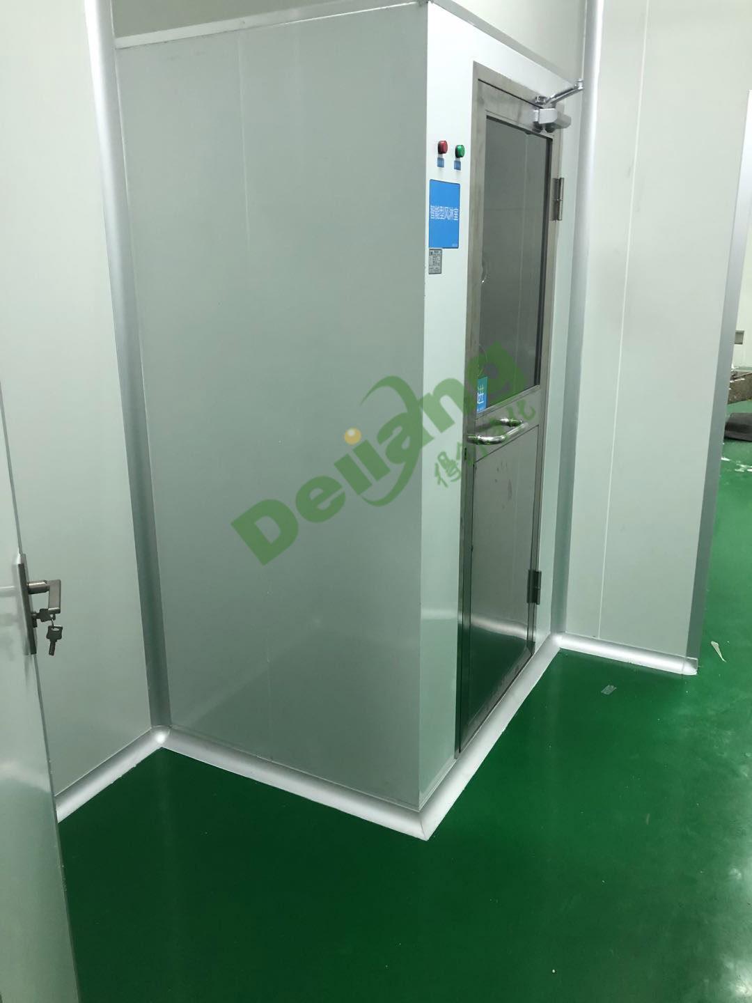 十萬(wàn)級(jí)潔凈車間緩沖區(qū)風(fēng)淋室